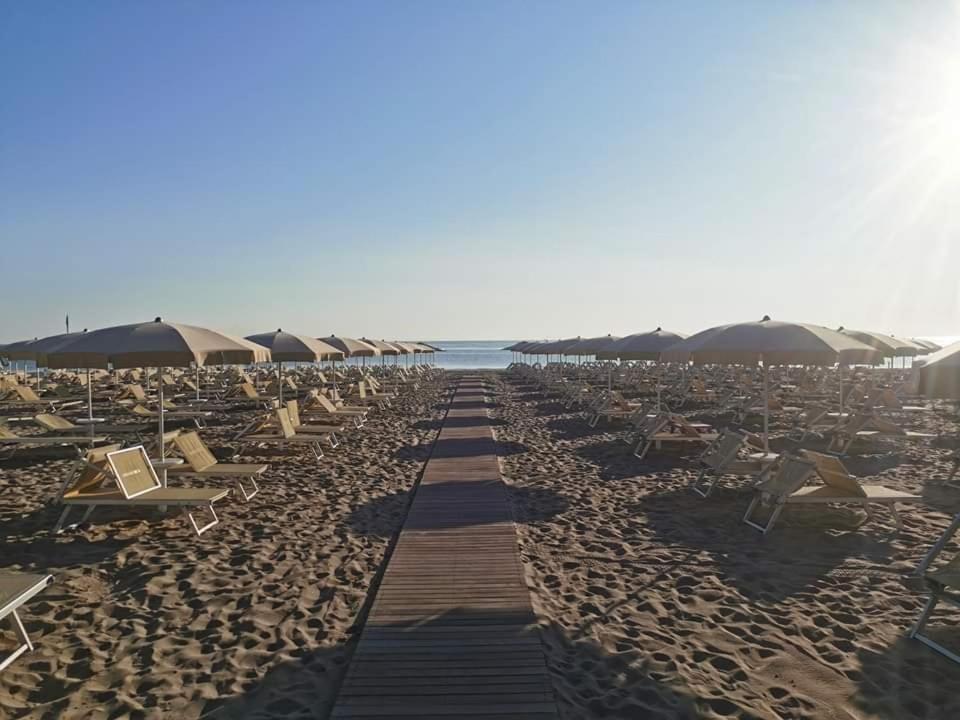 Alexandra Plaza Hotel Riccione Exterior foto